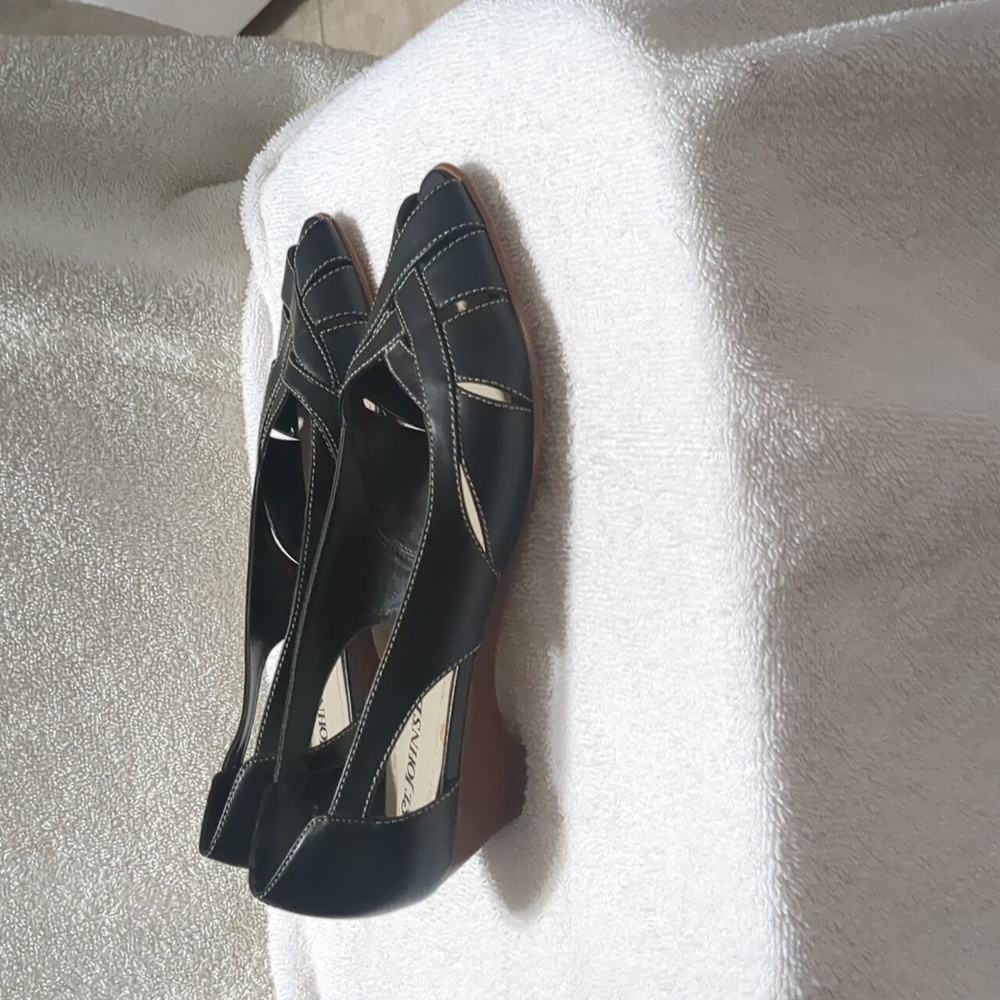 St. John's Bay Black Open Toe Shoes Size 6M Leather Uppers - Picture 3 of 5
